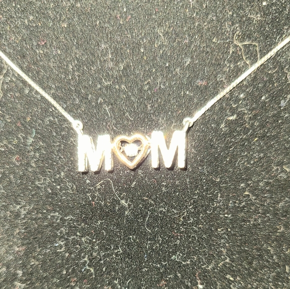 Women Necklace with 1/4ct Diamonds - Picture 6 of 13